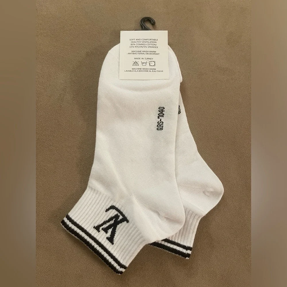 Designer Socks 🧦 🧦 - Picture 3 of 11